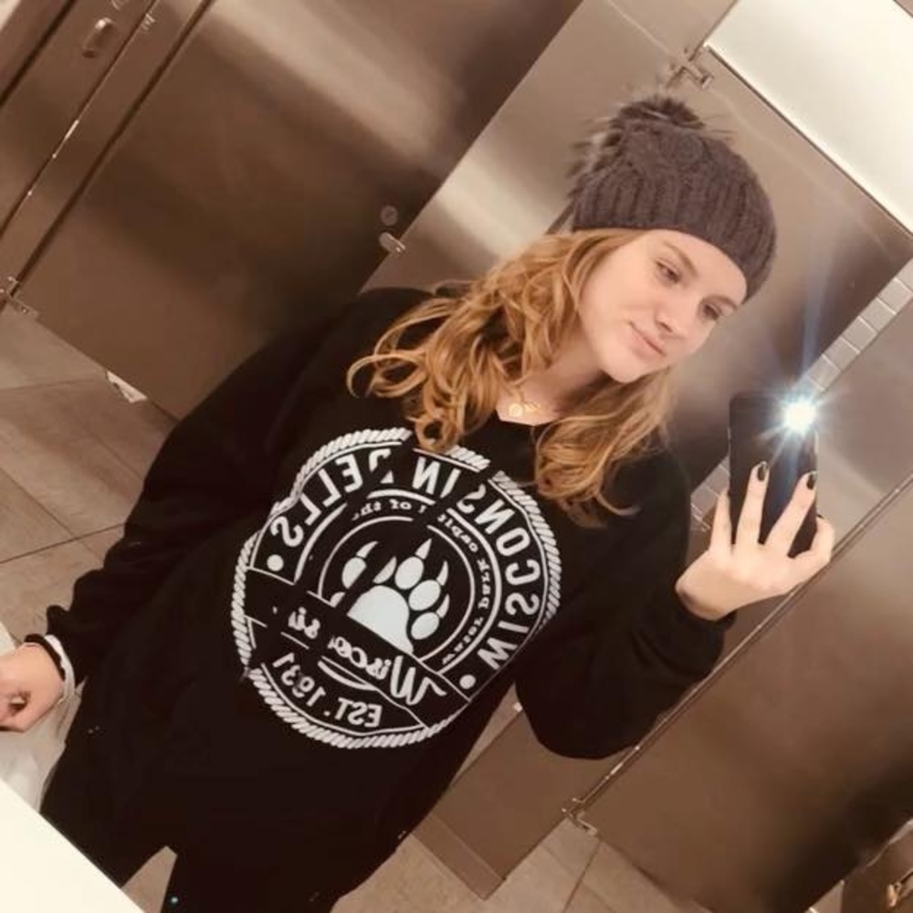 Meet your Posher, Olivia